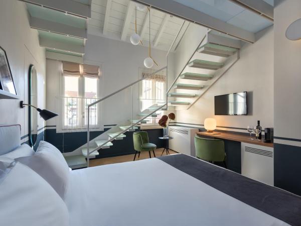 Velvet Grey Boutique Hotel : photo 6 de la chambre chambre quadruple avec terrasse 