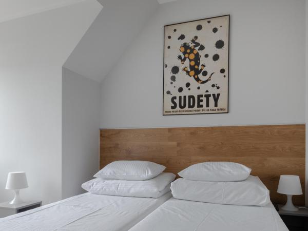 MoHo XL : photo 2 de la chambre chambre double ou lits jumeaux avec salle de bains privative