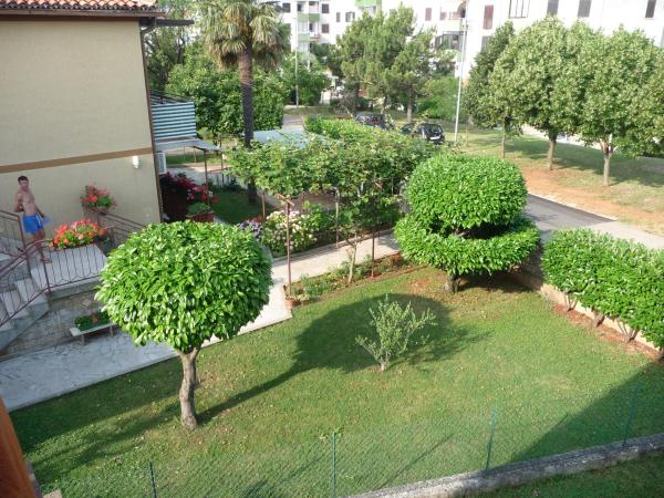 Apartments Milka : photo 4 de la chambre chambre double avec salle de bains privative