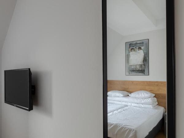 MoHo XL : photo 3 de la chambre chambre double ou lits jumeaux avec salle de bains