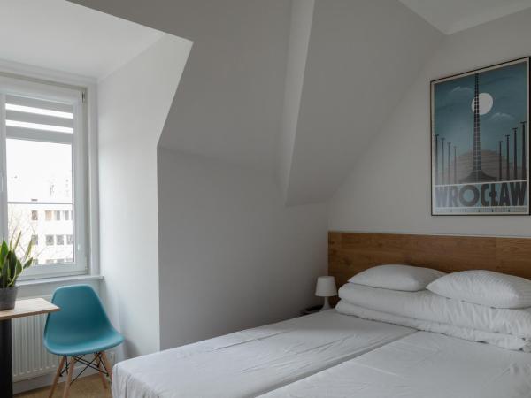 MoHo XL : photo 1 de la chambre chambre double ou lits jumeaux avec salle de bains