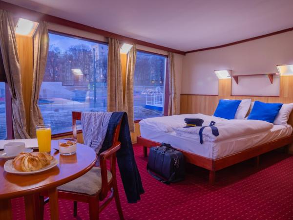 Fortuna Boat Hotel Budapest : photo 3 de la chambre cabine de bateau supérieure