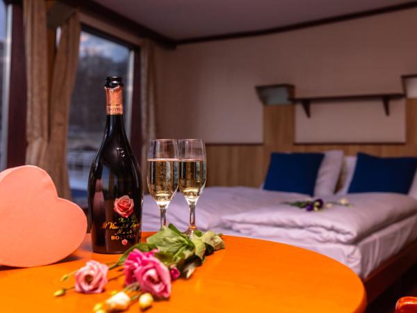 Fortuna Boat Hotel Budapest : photo 4 de la chambre cabine de bateau supérieure