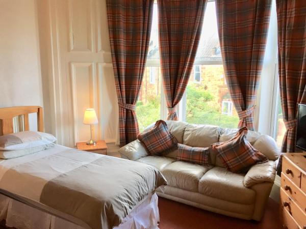 Glades House : photo 6 de la chambre chambre triple avec salle de bains privative