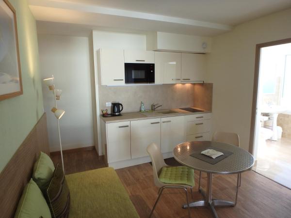 Residence Veles Plage : photo 8 de la chambre studio avec terrasse (2 ou 3 personnes - vue sur mer)