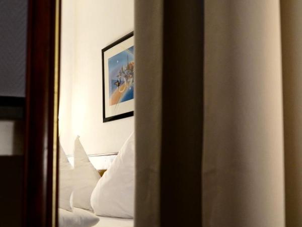 Hotel Berliner Hof : photo 6 de la chambre chambre double ou lits jumeaux