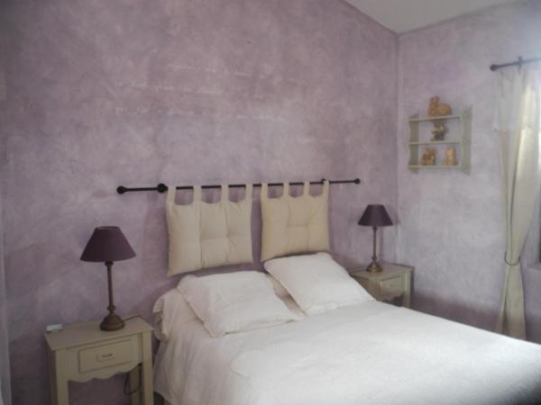 OUSTAU DE PIERA : photo 4 de la chambre chambre double - vue sur montagne