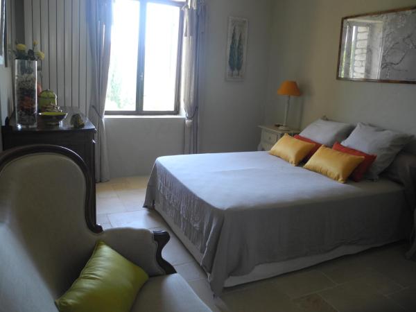 OUSTAU DE PIERA : photo 6 de la chambre chambre double deluxe avec douche