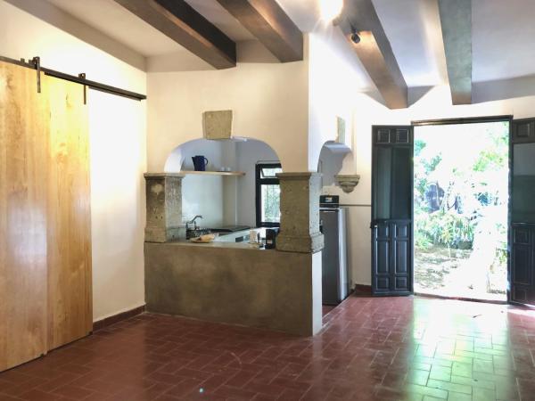 Agrado Guest House : photo 4 de la chambre appartement - vue sur jardin