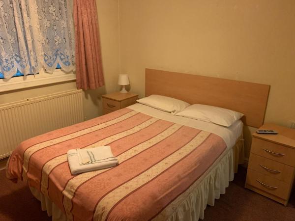 Belmont Hotel : photo 4 de la chambre chambre double avec salle de bains privative