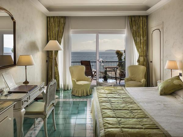 Punta Molino Beach Resort & Thermal Spa : photo 1 de la chambre chambre double supérieure avec balcon