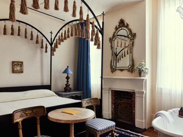 Hotel Peter and Paul, an Ash Hotel : photo 6 de la chambre hébergement classique convent