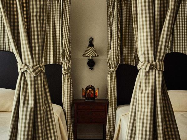 Hotel Peter and Paul, an Ash Hotel : photo 6 de la chambre hébergement 2 lits queen-size school house