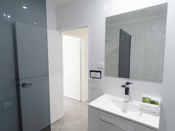 TiTree Village Holiday Apartments : photo 5 de la chambre chambre familiale