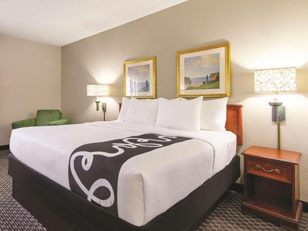La Quinta Inn by Wyndham Ft. Lauderdale Tamarac East : photo 2 de la chambre chambre lit king-size deluxe