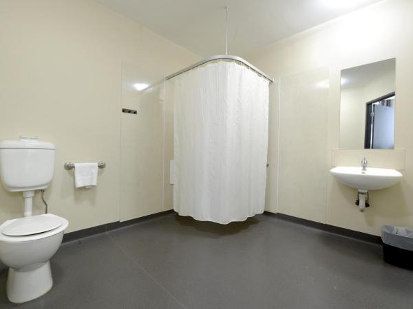 ibis Budget - Melbourne CBD : photo 3 de la chambre chambre double avec 2 lits doubles - accessible aux personnes à mobilité réduite