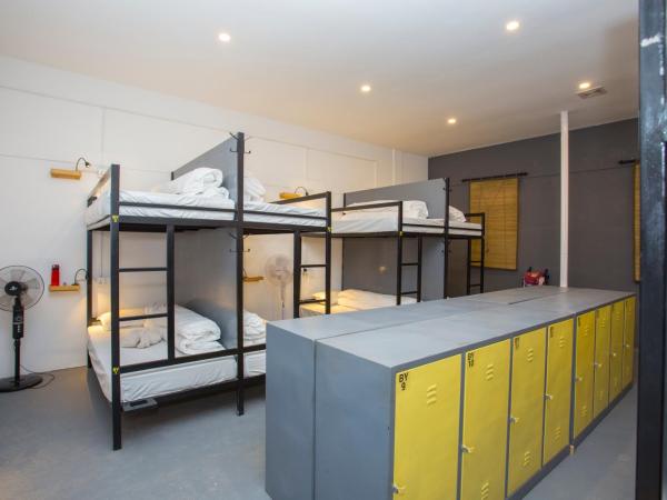 Yakety Yak Hostel : photo 6 de la chambre lit dans dortoir mixte de 16 lits