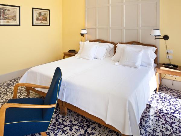 Regina Isabella-Resort Spa Restaurant : photo 5 de la chambre chambre double ou lits jumeaux - vue sur mer