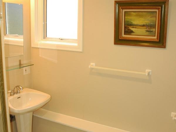 Cambie Lodge : photo 6 de la chambre suite 2 chambres (niveau inférieur)