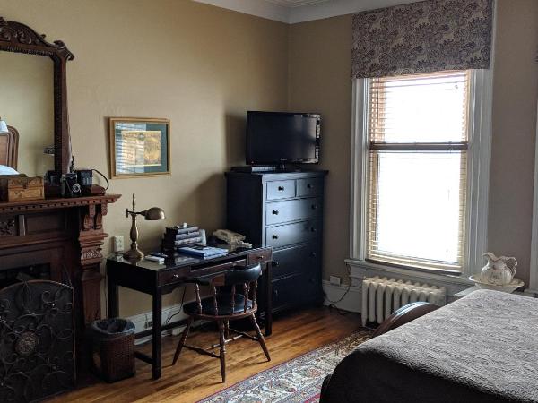 McGee's Inn : photo 3 de la chambre chambre lit queen-size john mcgee - 16