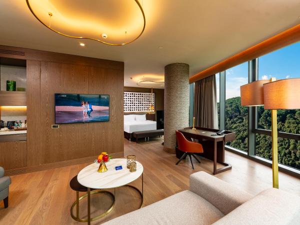 Radisson Collection Hotel, Vadistanbul : photo 9 de la chambre suite junior - vue sur ville et forêt