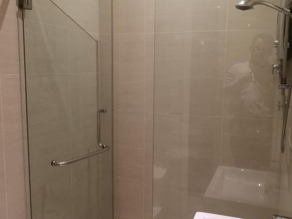 The V Hotel : photo 5 de la chambre chambre double standard