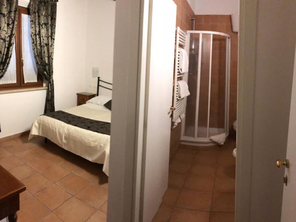 Villa Tuscany Siena : photo 6 de la chambre chambre double ou lits jumeaux