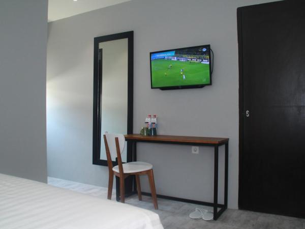 Nite & Day Surabaya - Kedungdoro : photo 5 de la chambre chambre double ou lits jumeaux supérieure