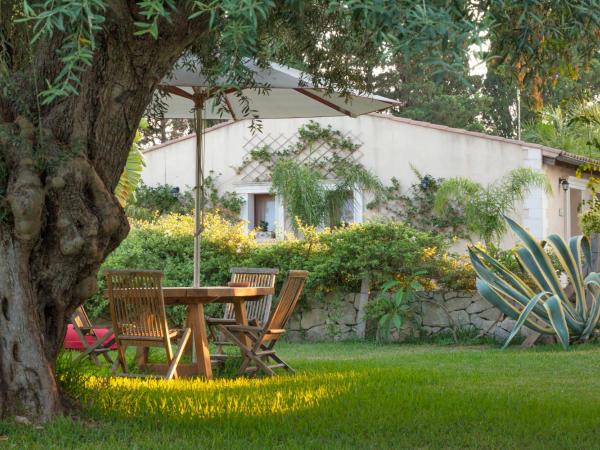 Villa Dei Papiri Fonte Ciane : photo 2 de la chambre chambre double supérieure avec terrasse