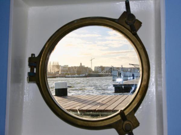 Sailor Suite Coaster Mado : photo 7 de la chambre appartement - vue sur lac