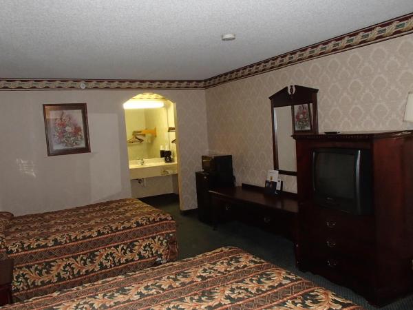 Super 8 by Wyndham Dallas South : photo 1 de la chambre chambre 2 lits queen-size - non-fumeurs