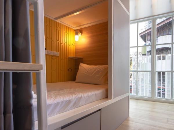 Boxpackers Hostel Phranakorn : photo 5 de la chambre lit simple dans dortoir mixte