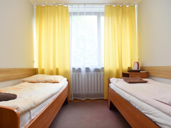 Dobre Miejsce Dom Rekolekcyjny : photo 1 de la chambre chambre lits jumeaux avec salle de bains privative