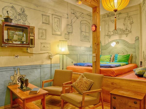 Lavender Circus Hostel, Doubles & Ensuites : photo 3 de la chambre chambre double avec salle de bains commune