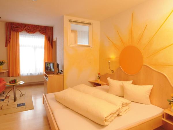Hotel Camona & Apart Walserhof : photo 2 de la chambre chambre triple avec douche - annexe