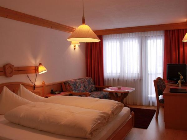Hotel Camona & Apart Walserhof : photo 2 de la chambre chambre triple Économique