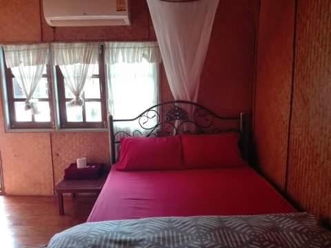 Oceanblue Guesthouse : photo 7 de la chambre chambre double avec salle de bains privative