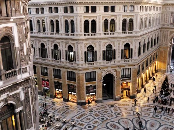 Domus Sibyllina, Galleria Umberto I : photo 1 de la chambre chambre double ou lits jumeaux avec vue