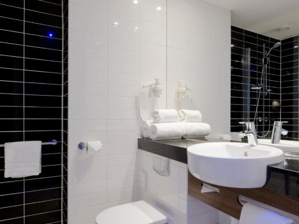 Holiday Inn Express Amsterdam - South, an IHG Hotel : photo 2 de la chambre hébergement standard avec 1 lit queen-size - rez-de-chaussée