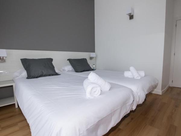 Hostalin Barcelona Gran Via : photo 8 de la chambre chambre double ou lits jumeaux avec balcon