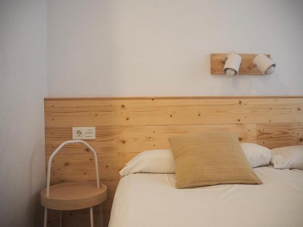 Pensión Urkia : photo 7 de la chambre chambre double ou lits jumeaux standard avec balcon