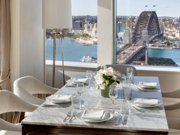 Shangri-La Sydney : photo 2 de la chambre suite gouverneur avec accès au salon club