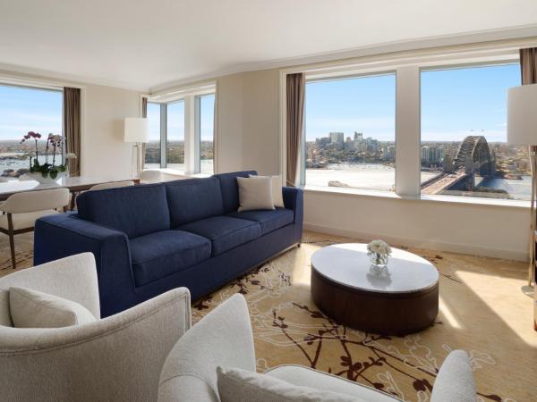 Shangri-La Sydney : photo 3 de la chambre suite gouverneur avec accès au salon club