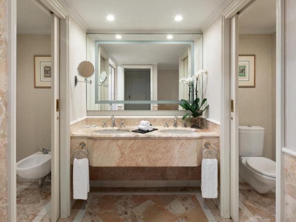 Shangri-La Sydney : photo 5 de la chambre suite spa horizon club avec accès au salon club