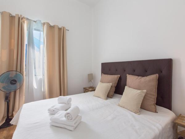 Faro Cosy Guesthouse : photo 2 de la chambre chambre double avec salle de bains commune