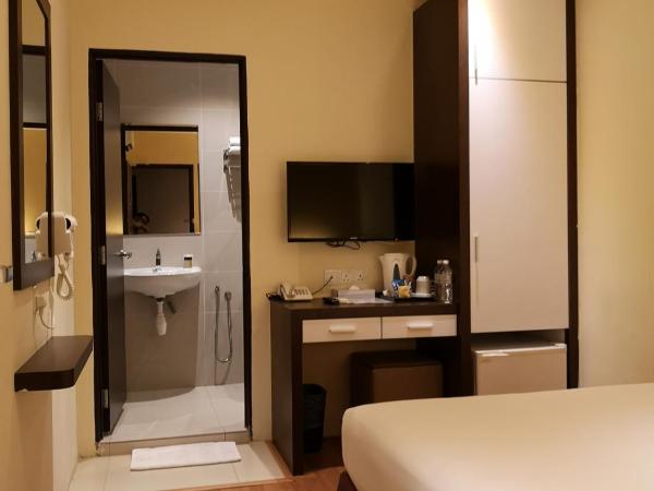 Seasons View Hotel : photo 3 de la chambre economy double room (without window)