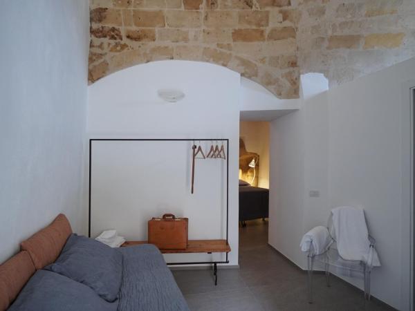 Il Carrubo residenza Walk&Stay : photo 1 de la chambre suite