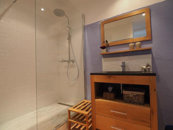 Mas de l'ile : photo 3 de la chambre chambre lits jumeaux avec salle de bains privative