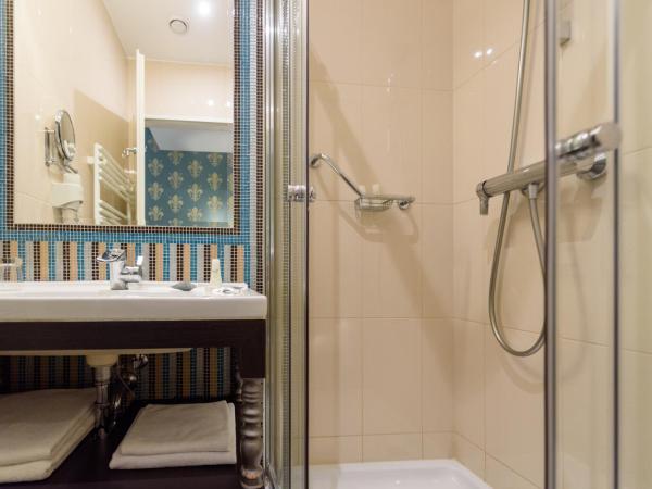 La Prima Fashion Hotel Budapest : photo 5 de la chambre chambre familiale