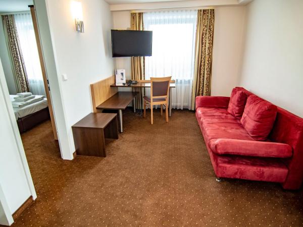 Ausbildungshotel St. Theresia : photo 2 de la chambre chambre familiale avec salle de bains privative